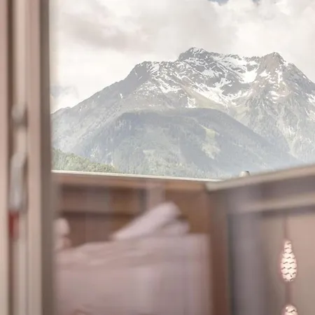 Partyhouse Harakiri Stay Different 60 Seconds To Mountains! Free Parking! Self Check-In Mayrhofen Exterior foto